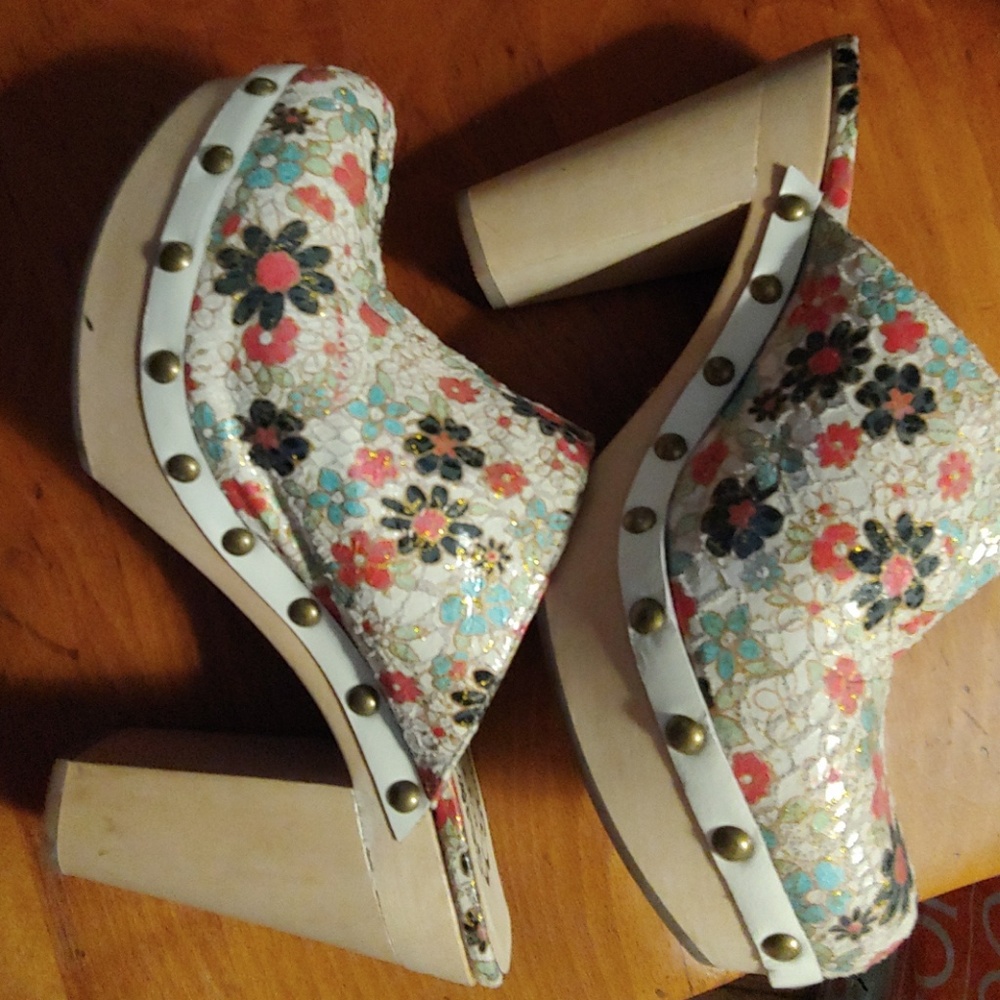 Leather Clogs - image 3